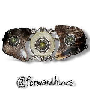 Vintage Handcrafted Horn Bracelet – Silver Tone Wirework – Green Nephrite Caboch